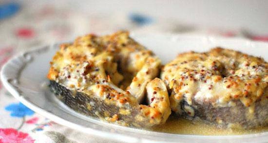 Pike with cheese and mustard