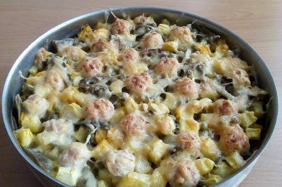 Vegetable stew with fish balls and cheese crust