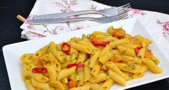 Lean pasta with pumpkin and curry