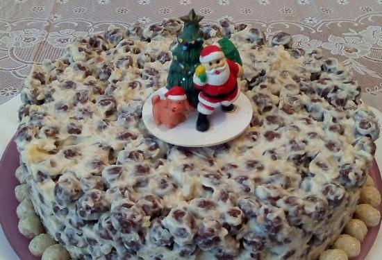 Cake without baking "Crunch" for the festive table