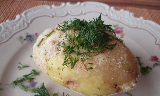 Microwave baked potatoes