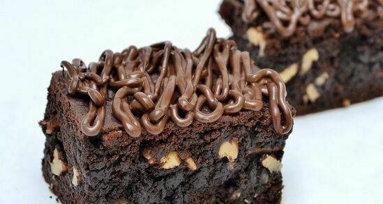 Brownie with nuts