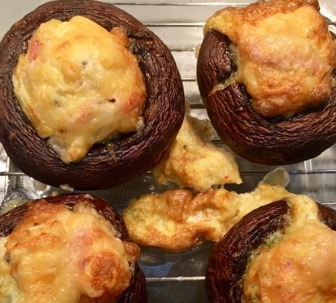 Stuffed champignons for breakfast in the Ninja slow cooker or in the oven
