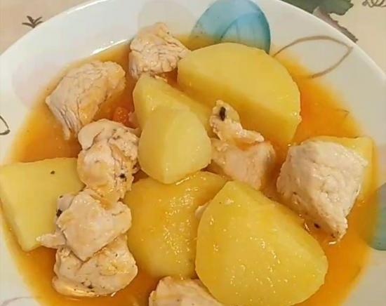 Turkey stew with potatoes in Maikuk
