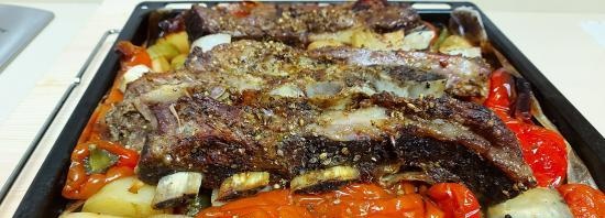Veal ribs with vegetables in the oven (+ video)