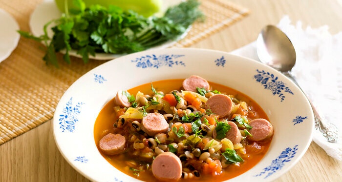 Bean soup with sausages