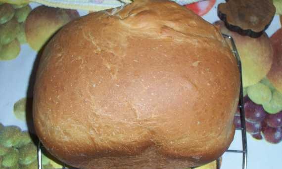 Butter roll on kefir with cinnamon (bread maker)