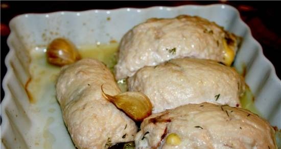 Chicken rolls with cheese sauce
