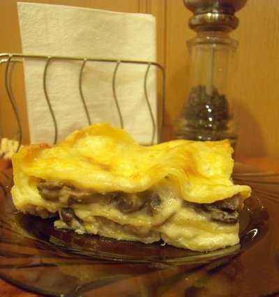 Mushroom lasagna with Bechamel sauce