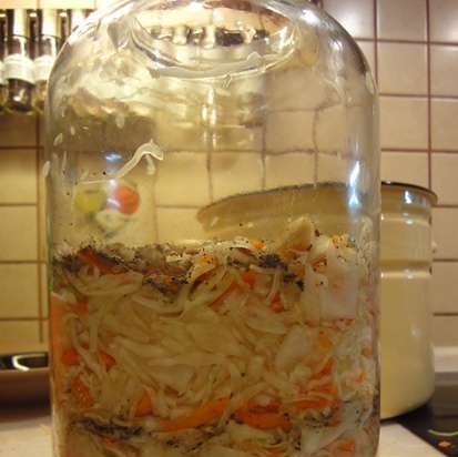Salt-free sauerkraut according to Paul Bragg (sauerkraut without salt)