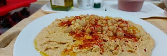 Hummus Middle East (+ video)