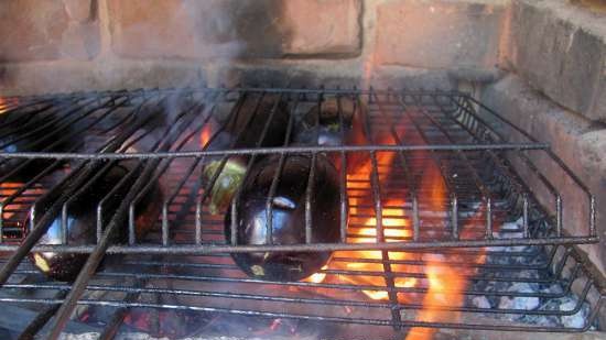 שימור ירקות בגריל ללא מלח וחומץ לקוויאר חצילים עם עשן
