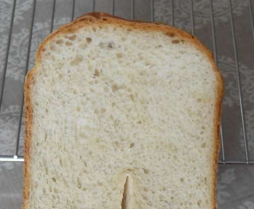 לחם לבן יומי עם שמרים חיים / לחוצים בתוצרת לחם Panasonic SD-2500