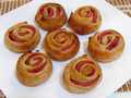 Sausage roses in puff pastry