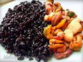 Black rice with seafood (multicooker Brand 701)