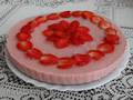 Diet cake with yoghurt-strawberry soufflé
