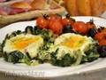 Eggs in spinach with baked cherry tomatoes (Tortilla Chef 118000 Princess)