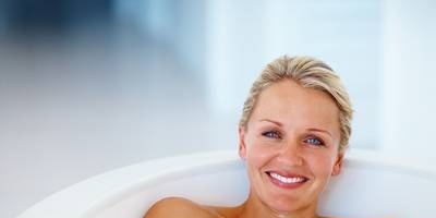 Basic rules for taking baths to promote skin rejuvenation