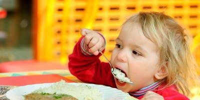 Teaching your child not to give up food