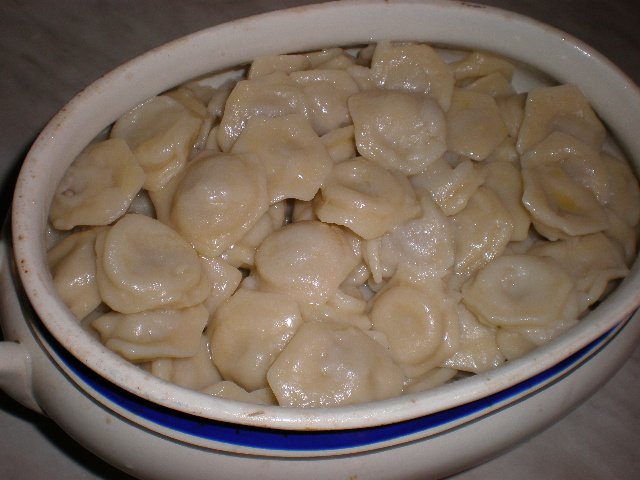 Dough for dumplings, noodles, mantas (recipes)