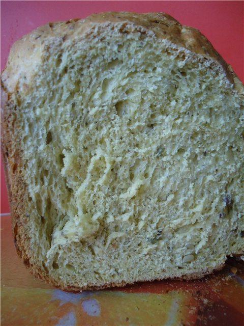 לחם דלעת עם עשבי תיבול (יצרנית לחם)