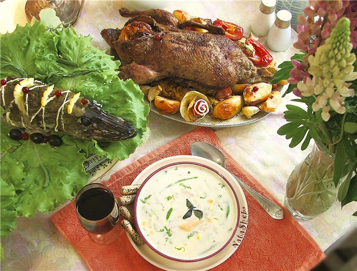 Goose stuffed with apples and baked whole from the movie Ognivo