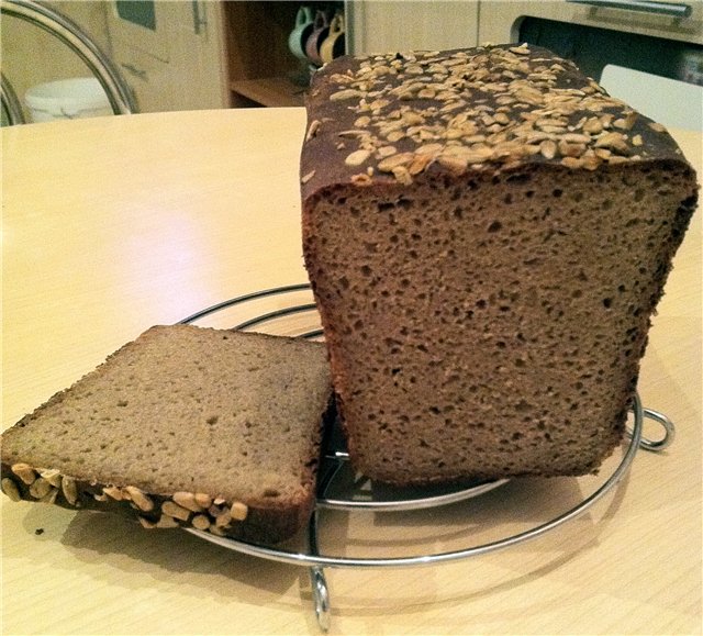 Bread 100% whole grain rye with sourdough seeds in the oven
