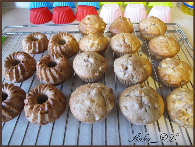 Kefir muffins with apples and cinnamon