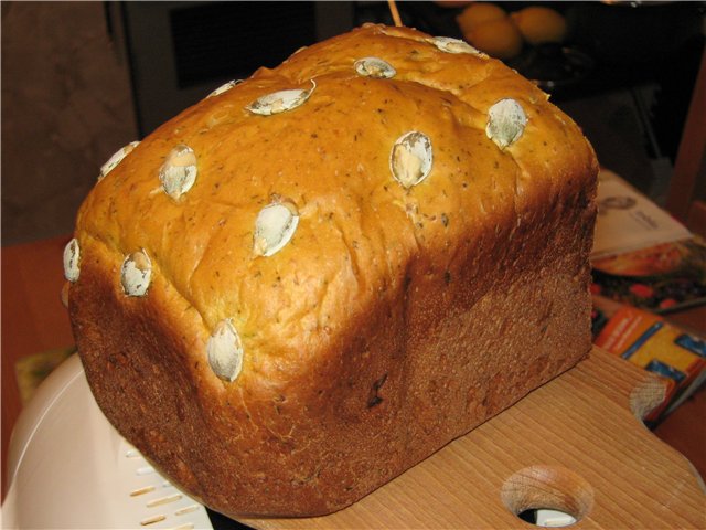 לחם דלעת עם עשבי תיבול (יצרנית לחם)