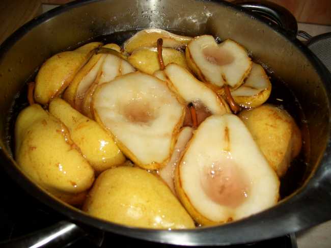 Dried pears